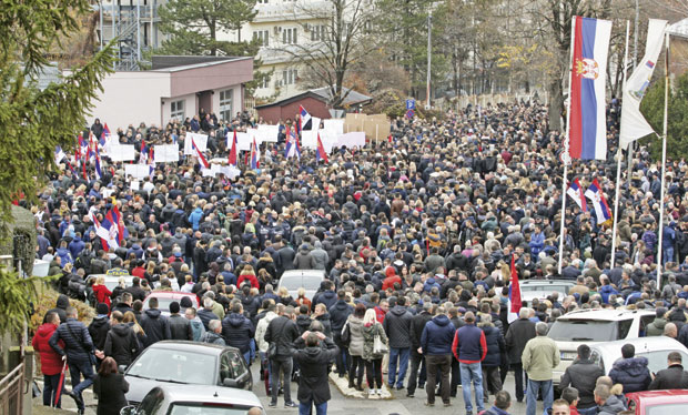 Срби са севера прекинули везе са Приштином